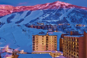 Great Ski in or Ski out 2BD condo at resort with spa, restaurant, and pool